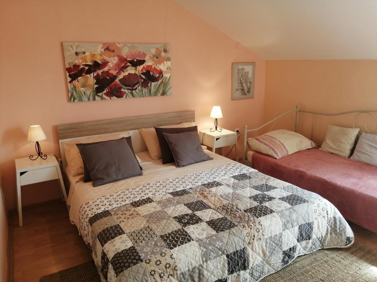 Apartments Tamara Sukošan Екстериор снимка