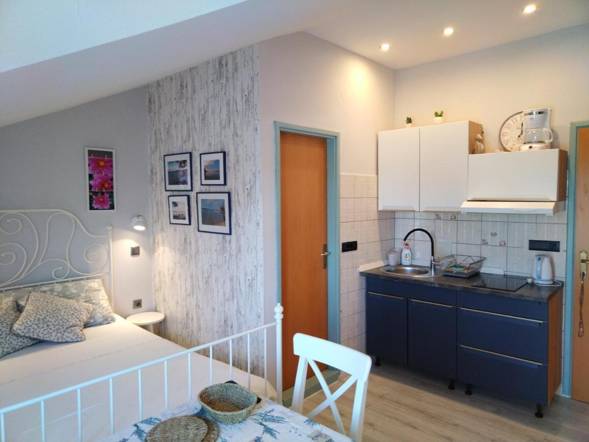 Apartments Tamara Sukošan Екстериор снимка