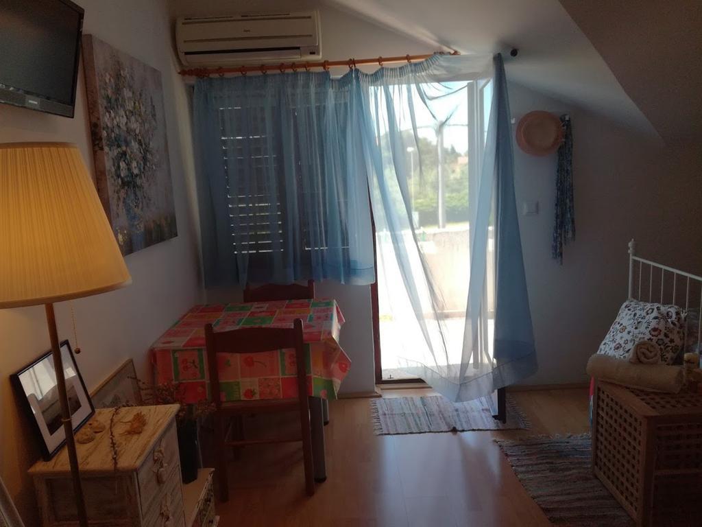 Apartments Tamara Sukošan Екстериор снимка