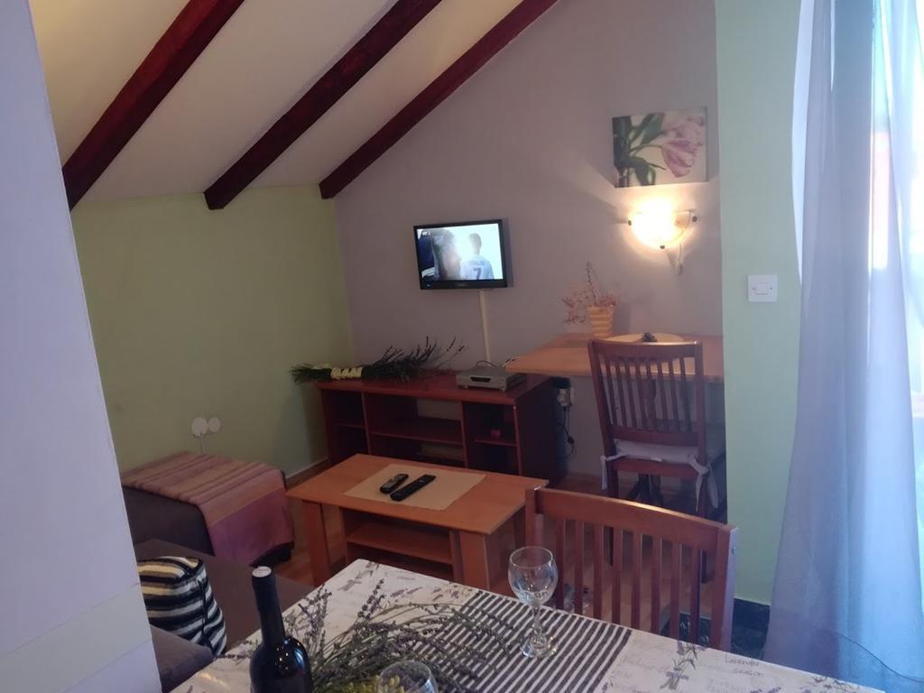 Apartments Tamara Sukošan Екстериор снимка
