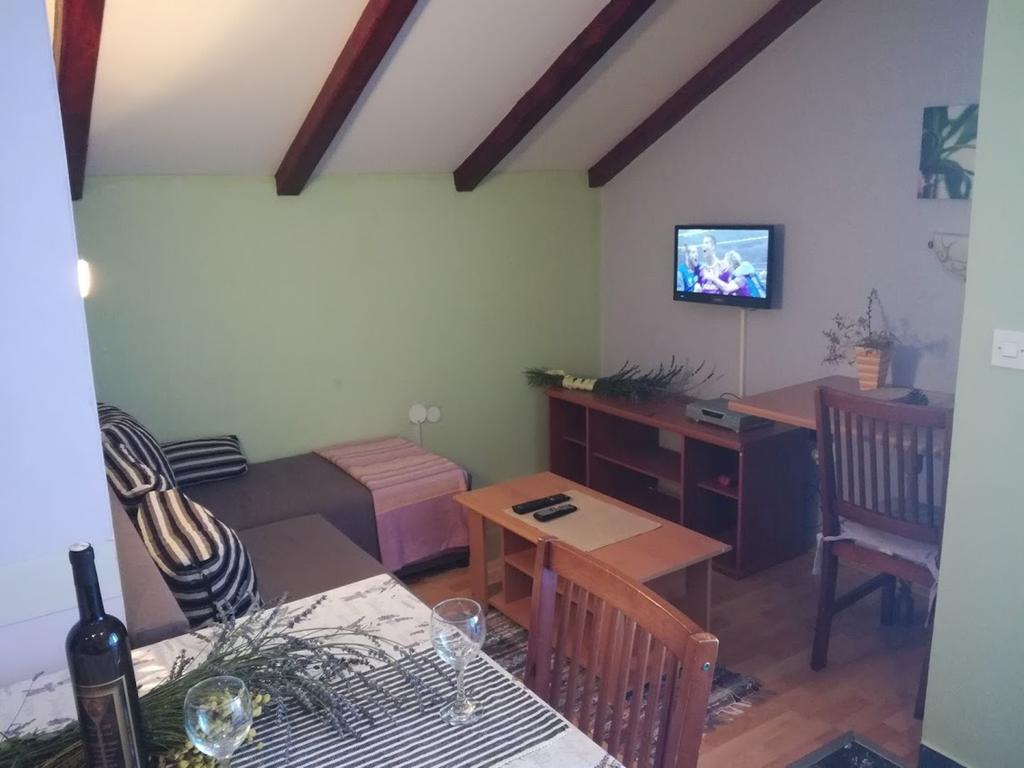 Apartments Tamara Sukošan Екстериор снимка