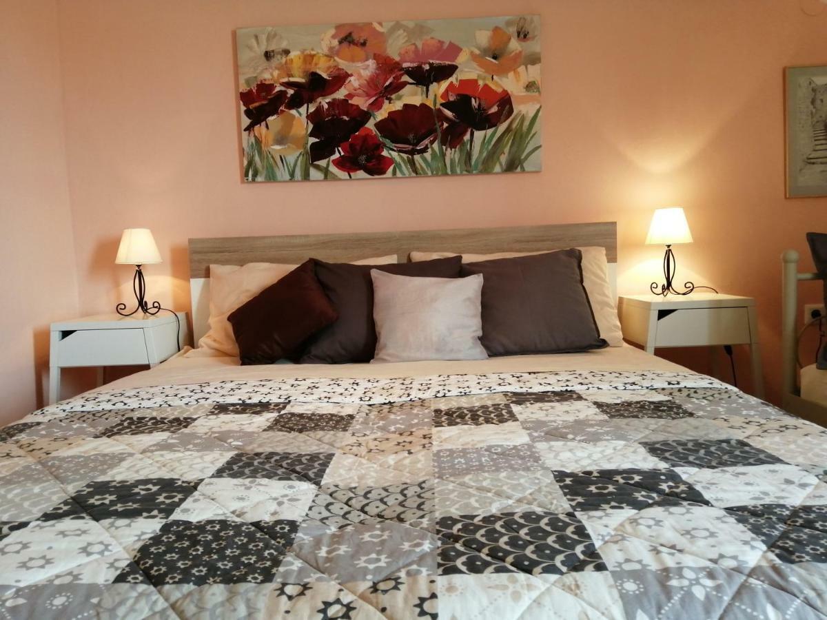 Apartments Tamara Sukošan Екстериор снимка